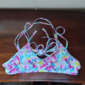 NWOT FLEO swim bikini top